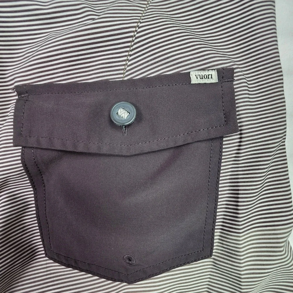 Vuori Cruise Boardshorts Mens 30 Grey Stripe V314 Recycled Stretch Swim Trunks